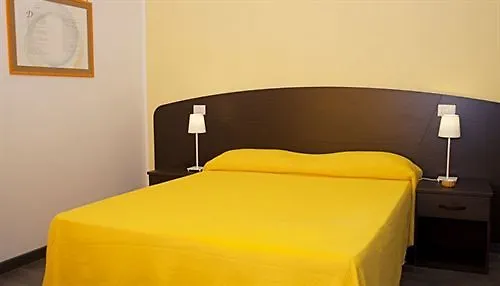 Difronte Ai Musei Vaticani 4*